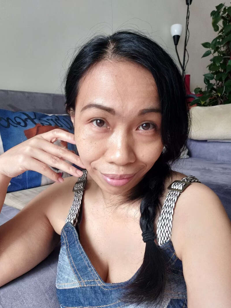 I'm Ellenruth from Philippines and and I'm looking for a nice man for marriage.